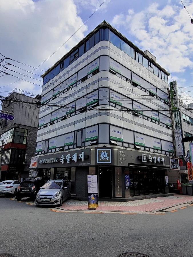 Lottetower Rainbow House Hotel Seul Exterior foto